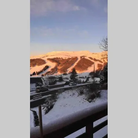 Chalet Authentique Vue Sur Le Et Les Pistes *